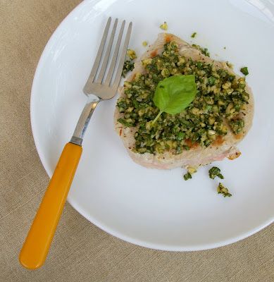 Quick Grilled Tuna with Creamy Basil Pesto