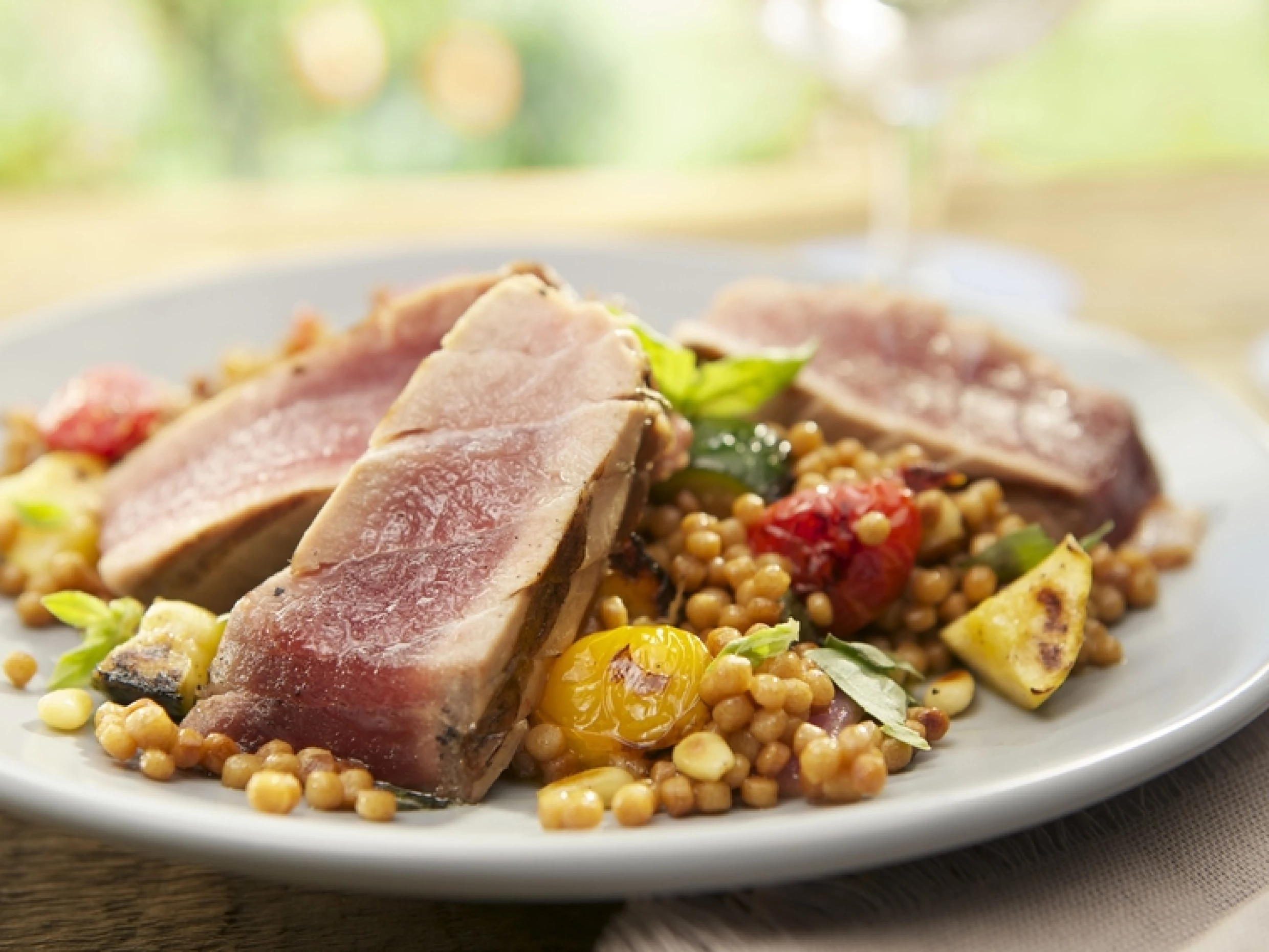 Quick Grilled Tuna with Creamy Basil Pesto