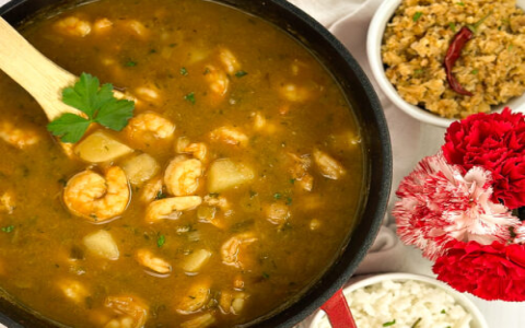 Fragrant Spiced Crab, Shrimp & Potato Stew