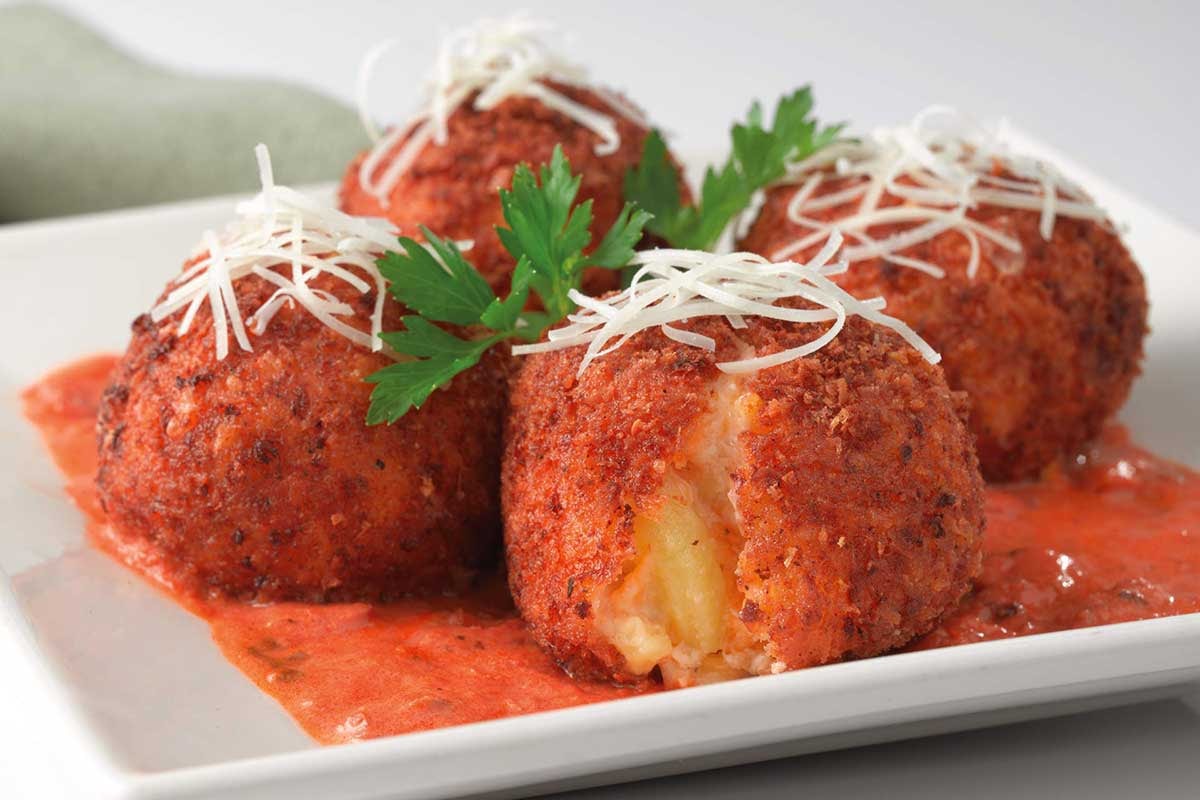 cheesecake factory mac and cheese balls calories